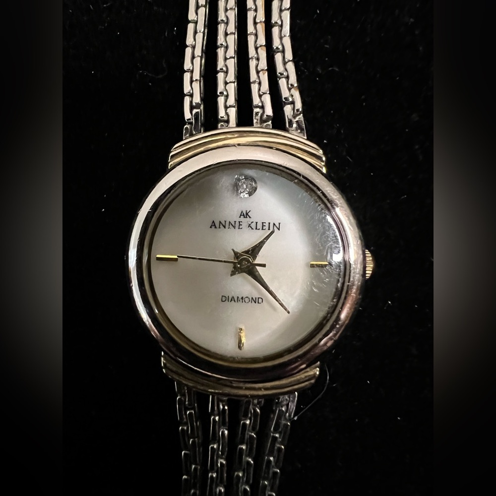 Elegant Vintage Luxury Anne Klein Diamond Quartz Watch Minimalist New Battery